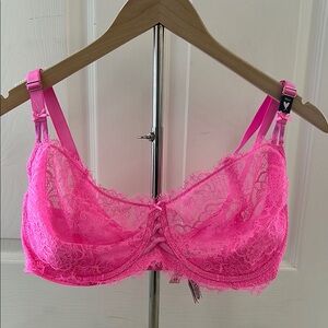 NWT Victoria's Secret Pink Lace Underwire Bra